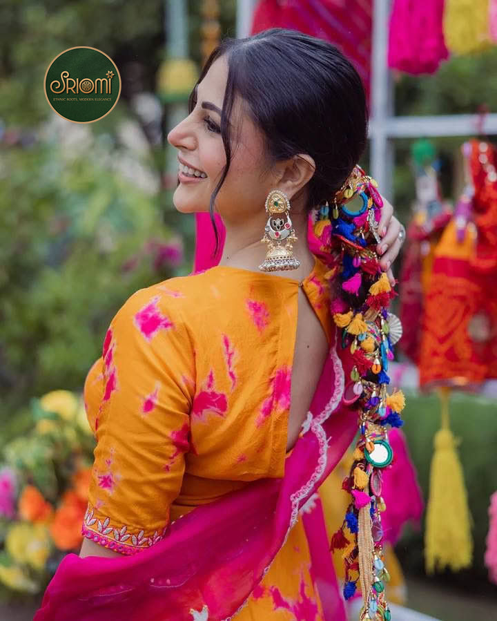 Classy elegent women designer Indo-western wear for women