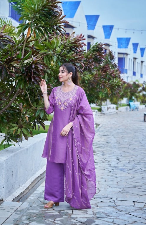 Classy Elegant Most Loved Designer Ethnic wear set  For Women